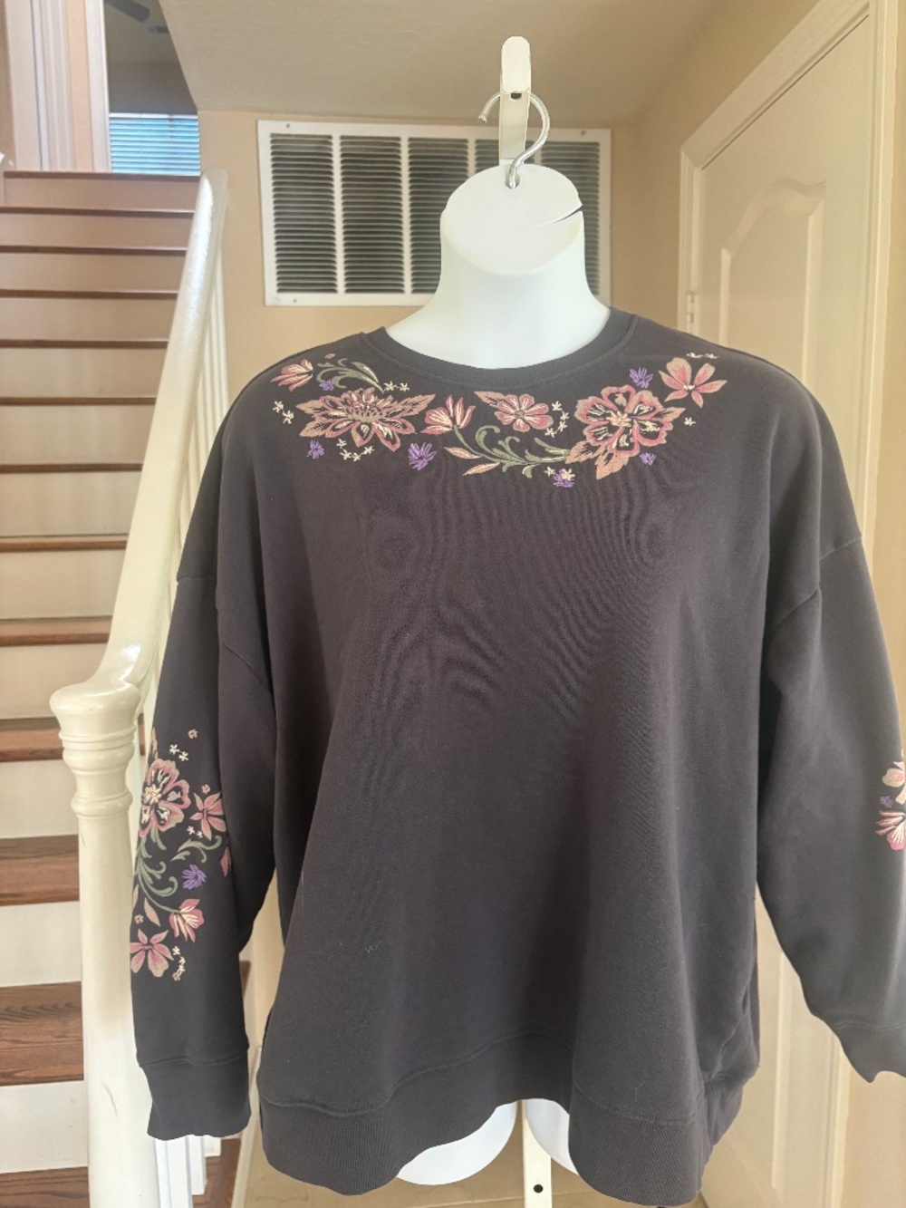 Torrid Relaxed Cozy Flower Embroidered Grey Purple and Pink Sweatshirt Size 3 3X